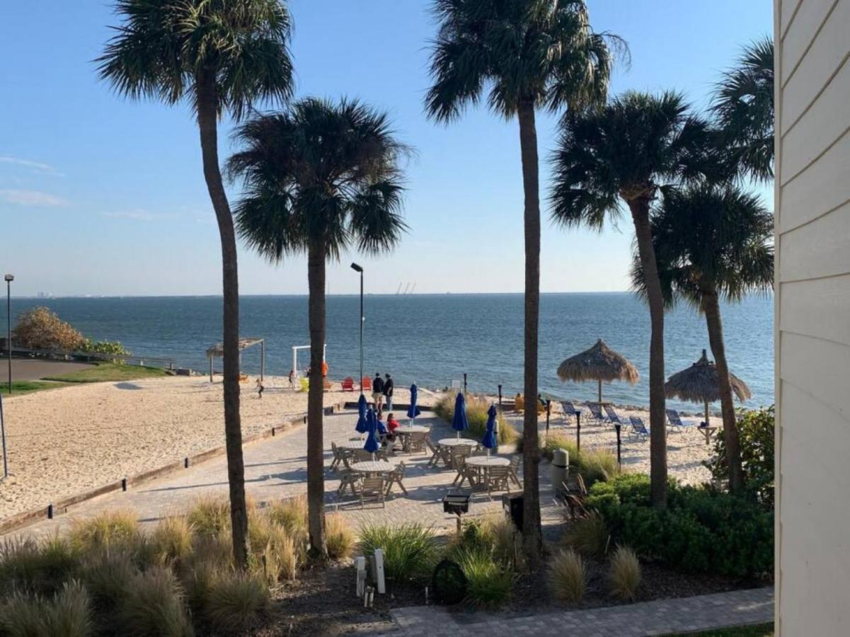 Bay Views From Your Balcony Beach Resort Tampa Bagian luar foto