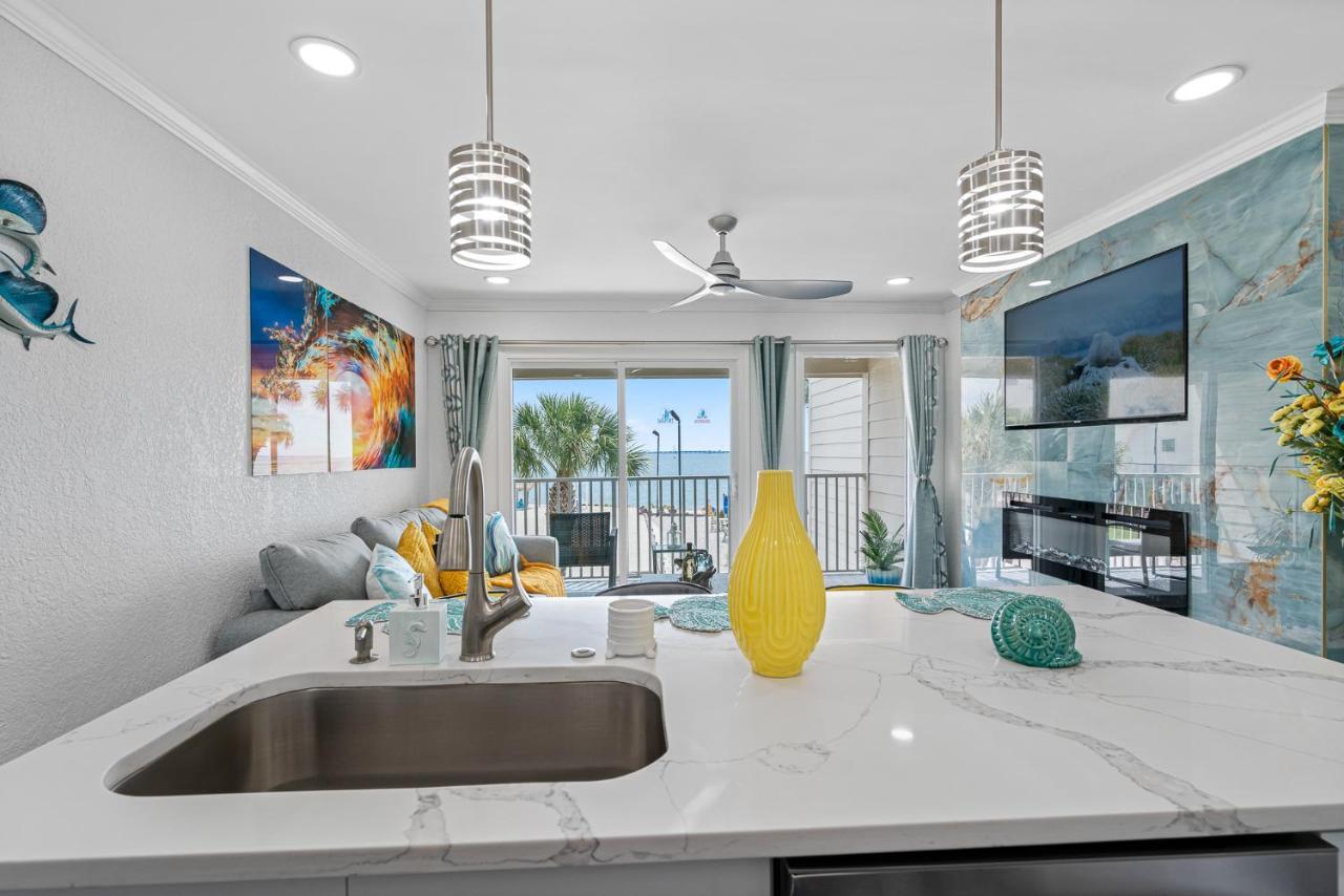 Bay Views From Your Balcony Beach Resort Tampa Bagian luar foto