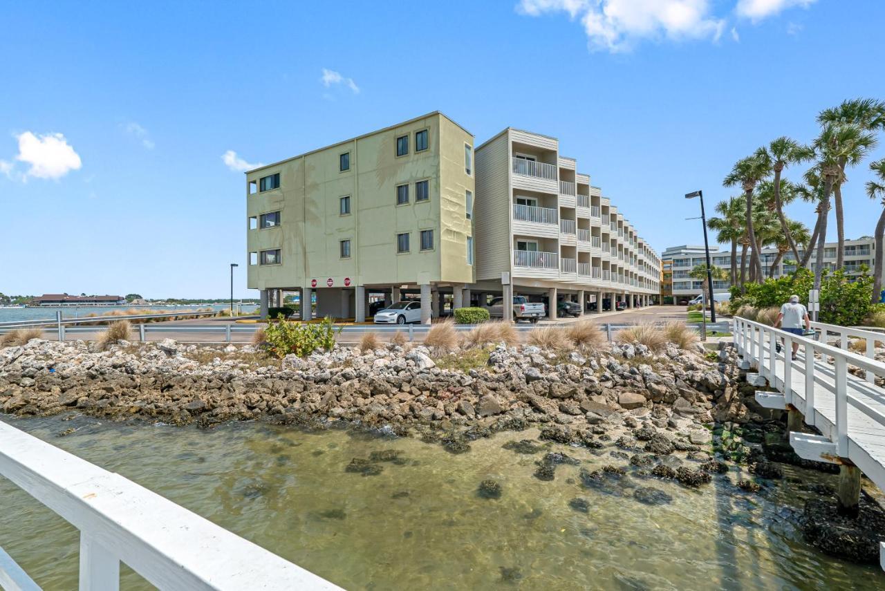 Bay Views From Your Balcony Beach Resort Tampa Bagian luar foto
