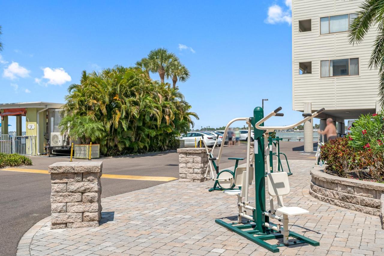 Bay Views From Your Balcony Beach Resort Tampa Bagian luar foto